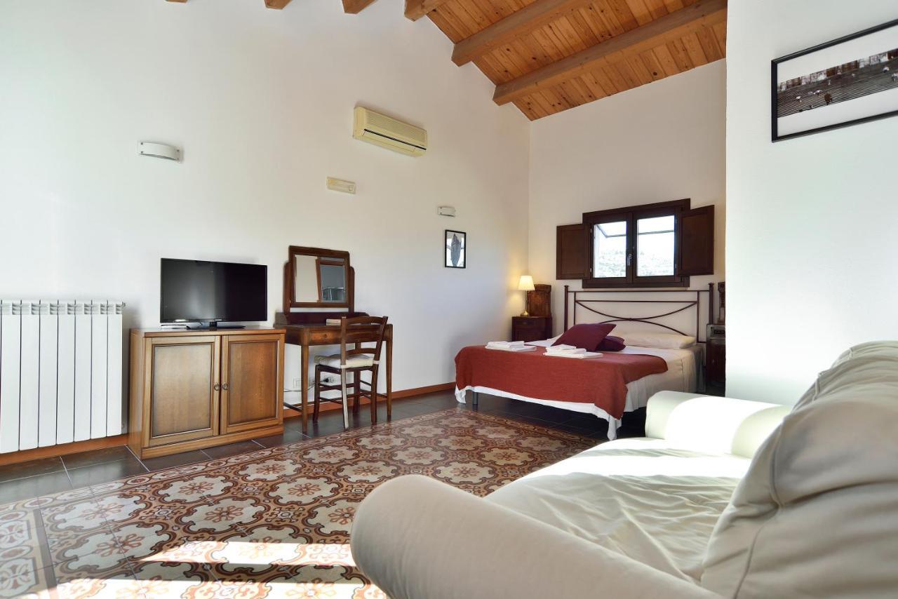 Bed and Breakfast Le Luci Su Ibla - Ospitalita Con Vista Ragusa Exterior foto